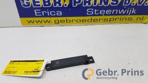 Gebruikte Antenne Mercedes B (W247) 1.3 B-180 Turbo 16V Prijs € 15,00 Margeregeling aangeboden door Autorec. Gebr. Prins b.v.