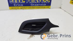 Gebruikte Luchtrooster Dashboard Opel Corsa E 1.4 16V Prijs € 15,00 Margeregeling aangeboden door Autorec. Gebr. Prins b.v.