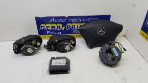 Gebruikte Airbag Set + Module Mercedes Sprinter 3,5t (906.73) 319 CDI V6 24V Prijs € 300,00 Margeregeling aangeboden door Autorec. Gebr. Prins b.v.