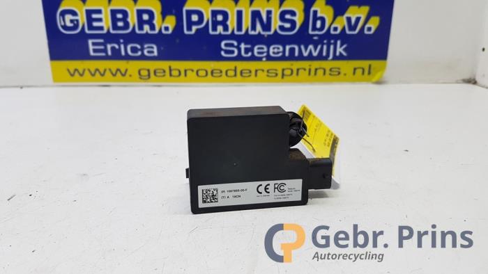 Gebruikte Computer Body Control Tesla Model 3 Long Range 72kWh Prijs € 50,00 Margeregeling aangeboden door Autorec. Gebr. Prins b.v.