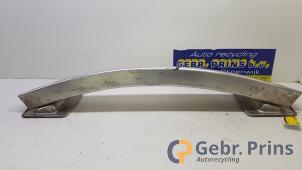 Gebruikte Bumperbalk achter Tesla Model 3 Long Range 72kWh Prijs € 150,00 Margeregeling aangeboden door Autorec. Gebr. Prins b.v.