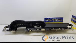 Gebruikte Dashboard Mercedes S (W221) 3.0 S-350 BlueTec 24V Prijs € 400,00 Margeregeling aangeboden door Autorec. Gebr. Prins b.v.