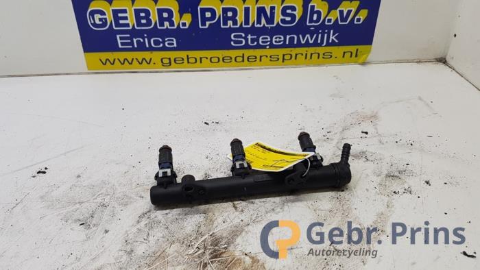 Gebruikte Injector brug Volkswagen Up! (121) 1.0 12V 60 Prijs € 30,00 Margeregeling aangeboden door Autorec. Gebr. Prins b.v.