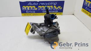 Gebruikte Waterpomp Toyota Yaris III (P13) 1.5 16V Hybrid Prijs € 150,00 Margeregeling aangeboden door Autorec. Gebr. Prins b.v.