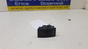 Gebruikte Alarmlicht Schakelaar Skoda Superb Combi (3V5) 2.0 TDI Prijs € 10,00 Margeregeling aangeboden door Autorec. Gebr. Prins b.v.