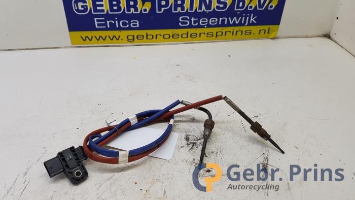 Gebruikte Uitlaat temperatuursensor Renault Captur I (2R) 1.3 TCE 150 16V Prijs € 50,00 Margeregeling aangeboden door Autorec. Gebr. Prins b.v.