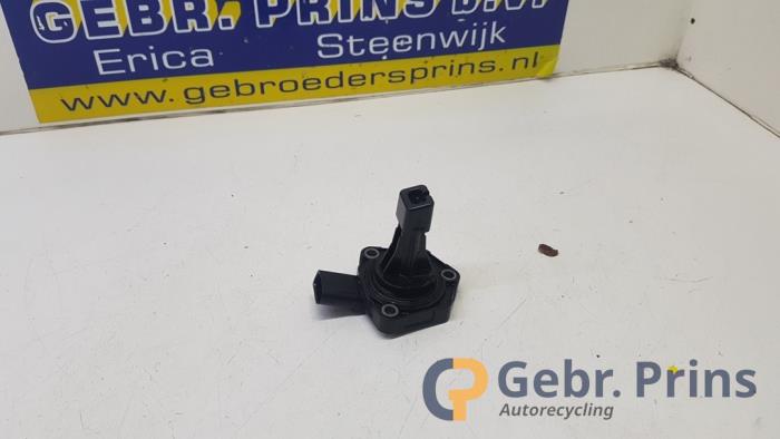 Gebruikte Oliepeil sensor Skoda Superb Combi (3V5) 2.0 TDI Prijs € 20,00 Margeregeling aangeboden door Autorec. Gebr. Prins b.v.