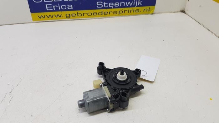 Raammotor Portier van een Skoda Superb Combi (3V5) 2.0 TDI 2019
