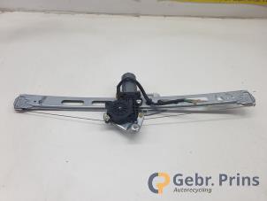 Gebruikte Raammechaniek 4Deurs links-voor Mercedes A (W168) 1.4 A-140 Prijs € 20,00 Margeregeling aangeboden door Autorec. Gebr. Prins b.v.