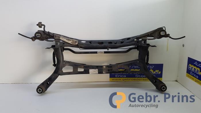Gebruikte Subframe Skoda Superb Combi (3V5) 2.0 TDI Prijs € 100,00 Margeregeling aangeboden door Autorec. Gebr. Prins b.v.