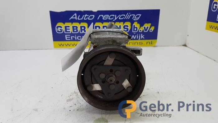 Gebruikte Aircopomp Renault Clio III (BR/CR) 1.2 16V 75 Prijs € 40,00 Margeregeling aangeboden door Autorec. Gebr. Prins b.v.