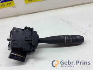 Gebruikte Ruitenwis Schakelaar Hyundai i10 (F5) 1.2i 16V Prijs € 20,00 Margeregeling aangeboden door Autorec. Gebr. Prins b.v.