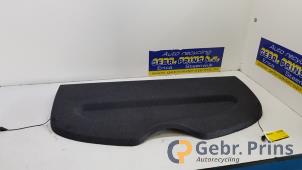 Gebruikte Hoedenplank Renault Megane II (BM/CM) 1.6 16V Prijs € 25,00 Margeregeling aangeboden door Autorec. Gebr. Prins b.v.