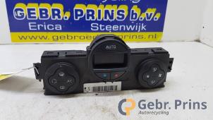 Gebruikte Kachel Bedieningspaneel Renault Megane II (BM/CM) 1.6 16V Prijs € 20,00 Margeregeling aangeboden door Autorec. Gebr. Prins b.v.