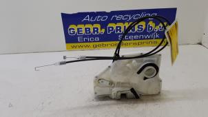 Gebruikte Portierslot Mechaniek 4Deurs rechts-voor Opel Agila (B) 1.2 16V Prijs € 25,00 Margeregeling aangeboden door Autorec. Gebr. Prins b.v.