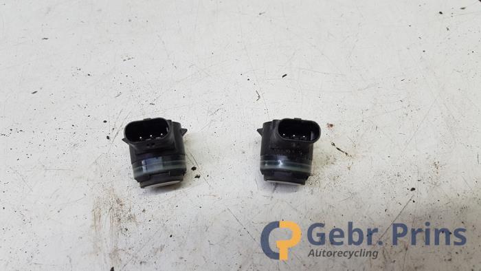 PDC Sensor van een Volkswagen Caddy IV 2.0 TDI 102 2017