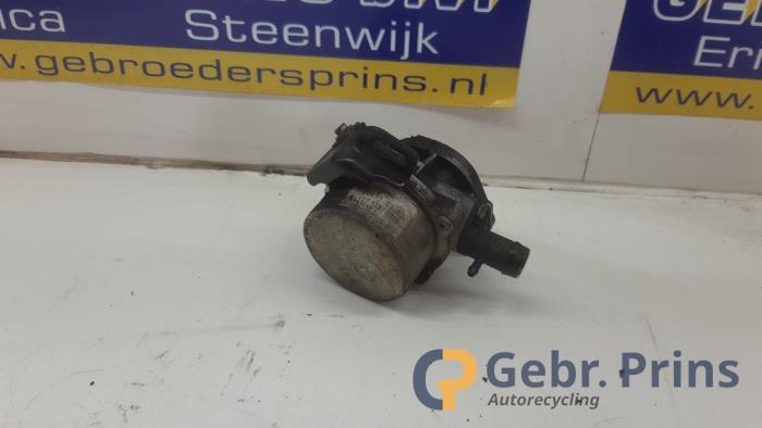 Gebruikte Vacuumpomp (Diesel) Renault Kangoo Express (FW) 1.5 dCi 90 FAP Prijs € 48,40 Inclusief btw aangeboden door Autorec. Gebr. Prins b.v.