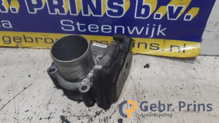 Gebruikte Gasklephuis Renault Trafic New (FL) 2.0 dCi 16V 115 Prijs € 42,35 Inclusief btw aangeboden door Autorec. Gebr. Prins b.v.