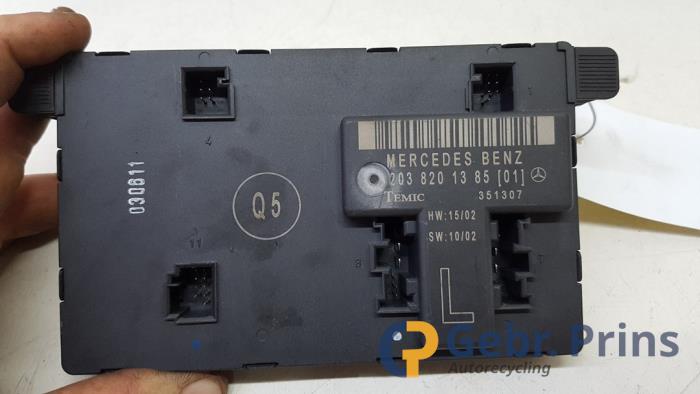 Module Bodycontrol van een Mercedes-Benz C Combi (S203) 2.2 C-200 CDI 16V 2003