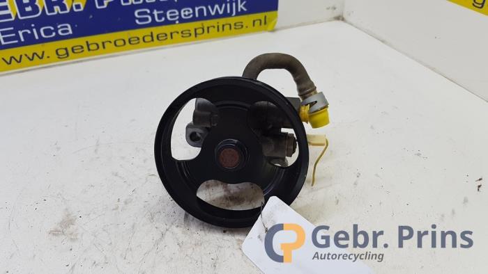 Gebruikte Servopomp Mazda 3 (BK12) 1.6i 16V Prijs € 40,00 Margeregeling aangeboden door Autorec. Gebr. Prins b.v.