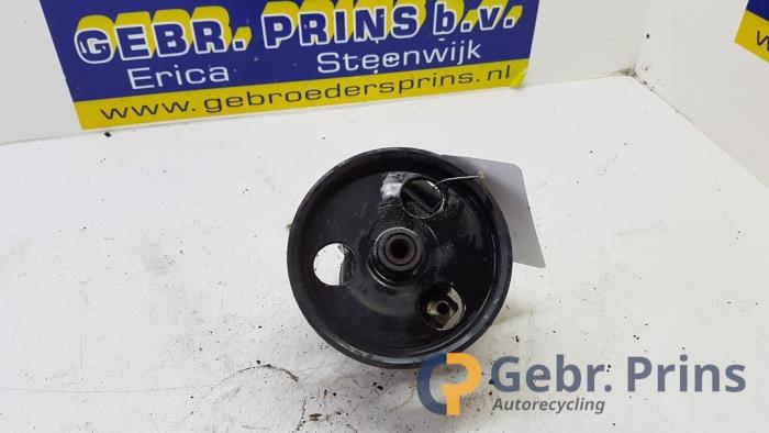 Gebruikte Servopomp Renault Kangoo Express (FC) 1.5 dCi 60 Prijs € 30,00 Margeregeling aangeboden door Autorec. Gebr. Prins b.v.