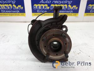 Gebruikte Fusee rechts-voor Daihatsu Cuore (L251/271/276) 1.0 12V DVVT Prijs € 30,00 Margeregeling aangeboden door Autorec. Gebr. Prins b.v.