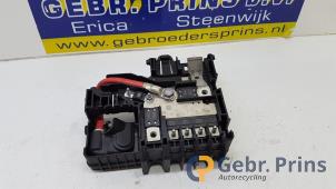 Gebruikte Zekeringkast Opel Adam 1.4 16V Prijs € 40,00 Margeregeling aangeboden door Autorec. Gebr. Prins b.v.