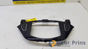 Gebruikte Radio omlijsting Opel Adam 1.4 16V Prijs € 30,00 Margeregeling aangeboden door Autorec. Gebr. Prins b.v.