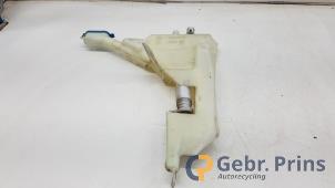 Gebruikte Ruitensproeiertank voor Mini Mini Cooper S (R53) 1.6 16V Works Prijs € 20,00 Margeregeling aangeboden door Autorec. Gebr. Prins b.v.