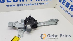 Gebruikte Ruitmechaniek 4Deurs links-achter Peugeot 208 I (CA/CC/CK/CL) 1.2 12V e-THP PureTech 110 Prijs € 25,00 Margeregeling aangeboden door Autorec. Gebr. Prins b.v.