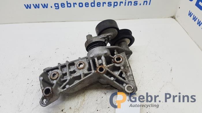 Gebruikte Spanner multiriem Mercedes Citan (415.6) 1.5 108 CDI Euro 6 Prijs € 24,20 Inclusief btw aangeboden door Autorec. Gebr. Prins b.v.
