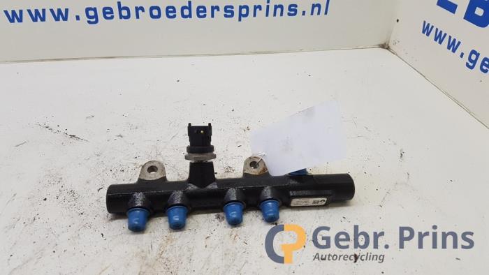 Gebruikte Common rail (Injectie) Mercedes Citan (415.6) 1.5 108 CDI Euro 6 Prijs € 48,40 Inclusief btw aangeboden door Autorec. Gebr. Prins b.v.
