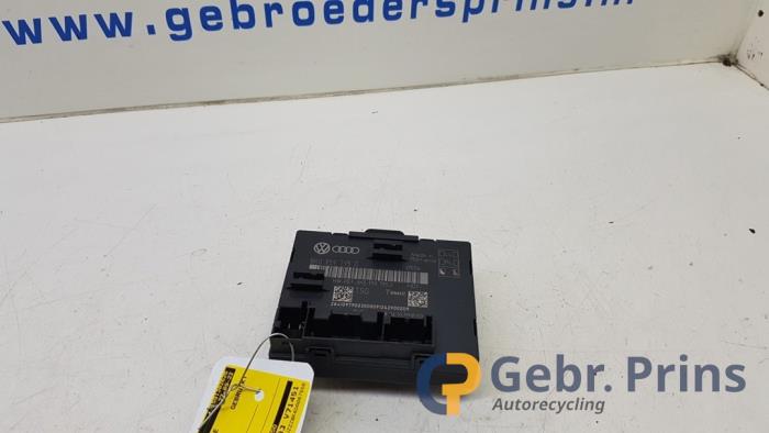 Gebruikte Deur module Audi A4 Avant (B8) 1.8 TFSI 16V Prijs € 15,00 Margeregeling aangeboden door Autorec. Gebr. Prins b.v.