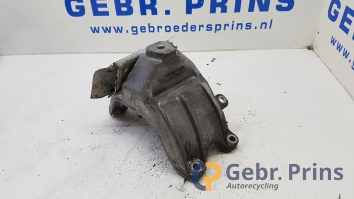Gebruikte Motorsteun Audi A4 Avant (B8) 1.8 TFSI 16V Prijs € 30,00 Margeregeling aangeboden door Autorec. Gebr. Prins b.v.