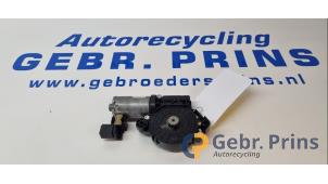 Gebruikte Schuifdak Motor Mercedes CLA (117.3) 2.2 CLA-220 CDI, 220 d 16V Prijs € 50,00 Margeregeling aangeboden door Autorec. Gebr. Prins b.v.