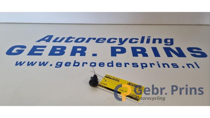 Gebruikte Lichtsensor Mercedes CLA (117.3) 2.2 CLA-220 CDI, 220 d 16V Prijs € 10,00 Margeregeling aangeboden door Autorec. Gebr. Prins b.v.