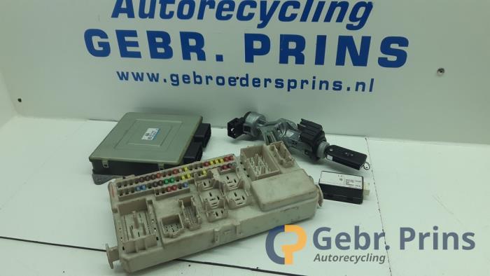 Gebruikte Kontaktslot + computer Mazda 3 Sport (BK) 2.0i 16V Prijs € 100,00 Margeregeling aangeboden door Autorec. Gebr. Prins b.v.