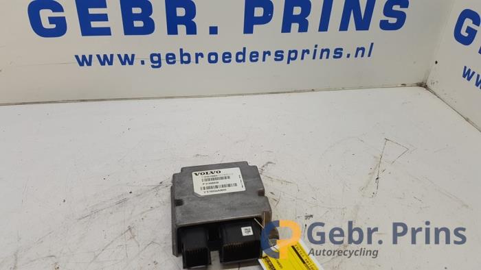 Gebruikte Module Airbag Volvo V40 (MV) 1.5 T3 16V Geartronic Prijs € 40,00 Margeregeling aangeboden door Autorec. Gebr. Prins b.v.