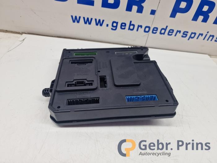 Gebruikte Computer Diversen Renault Scénic III (JZ) 1.5 dCi 105 Prijs € 30,00 Margeregeling aangeboden door Autorec. Gebr. Prins b.v.