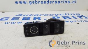 Gebruikte Elektrisch Raam Schakelaar Mercedes C Estate (S204) 2.2 C-200 CDI 16V BlueEFFICIENCY Prijs € 40,00 Margeregeling aangeboden door Autorec. Gebr. Prins b.v.