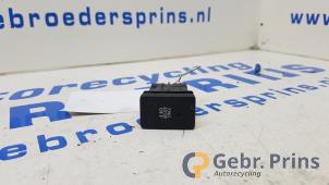 Gebruikte Start/Stop schakelaar Suzuki Splash 1.0 12V Prijs € 10,00 Margeregeling aangeboden door Autorec. Gebr. Prins b.v.