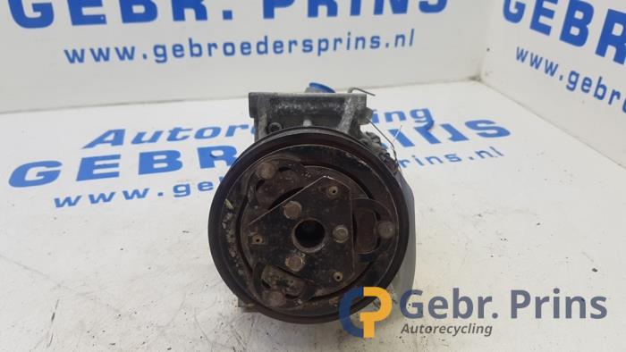 Gebruikte Aircopomp Dacia Lodgy (JS/SD0J) 1.6 Sce 100 16V Prijs € 100,00 Margeregeling aangeboden door Autorec. Gebr. Prins b.v.