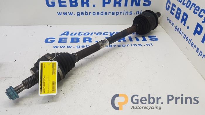 Gebruikte Steekas rechts-achter Mercedes V (447.8) 2.1 250 BlueTEC, 250 d 16V Prijs € 100,00 Margeregeling aangeboden door Autorec. Gebr. Prins b.v.