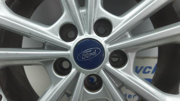 Sportvelgenset + banden van een Ford Kuga II (DM2) 1.5 EcoBoost 16V 150 2017