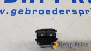Gebruikte Schakelaar Stoelverwarming Volvo V60 I (FW/GW) 2.0 D4 16V Prijs € 30,00 Margeregeling aangeboden door Autorec. Gebr. Prins b.v.