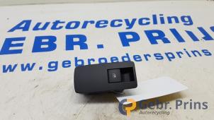 Gebruikte Ruit schakelaar elektrisch Opel Insignia 2.0 CDTI 16V 160 Ecotec Prijs € 10,00 Margeregeling aangeboden door Autorec. Gebr. Prins b.v.