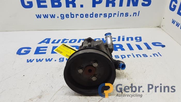 Gebruikte Servopomp BMW 3 serie (E93) 330d 24V Prijs € 50,00 Margeregeling aangeboden door Autorec. Gebr. Prins b.v.