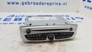 Gebruikte Radio CD Speler Renault Grand Scénic III (JZ) 1.4 16V TCe 130 Prijs € 100,00 Margeregeling aangeboden door Autorec. Gebr. Prins b.v.