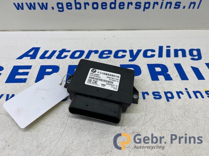 Gebruikte Modele EPB BMW 5 serie (F10) 523i 24V Prijs € 50,00 Margeregeling aangeboden door Autorec. Gebr. Prins b.v.