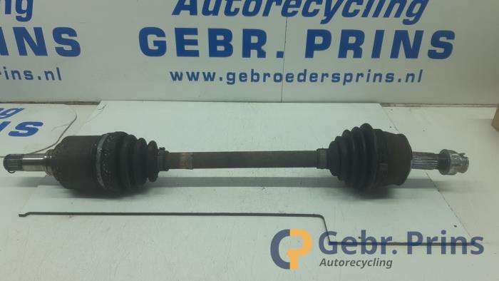 Gebruikte Steekas links-voor Fiat Punto II (188) 1.2 16V Prijs € 25,00 Margeregeling aangeboden door Autorec. Gebr. Prins b.v.